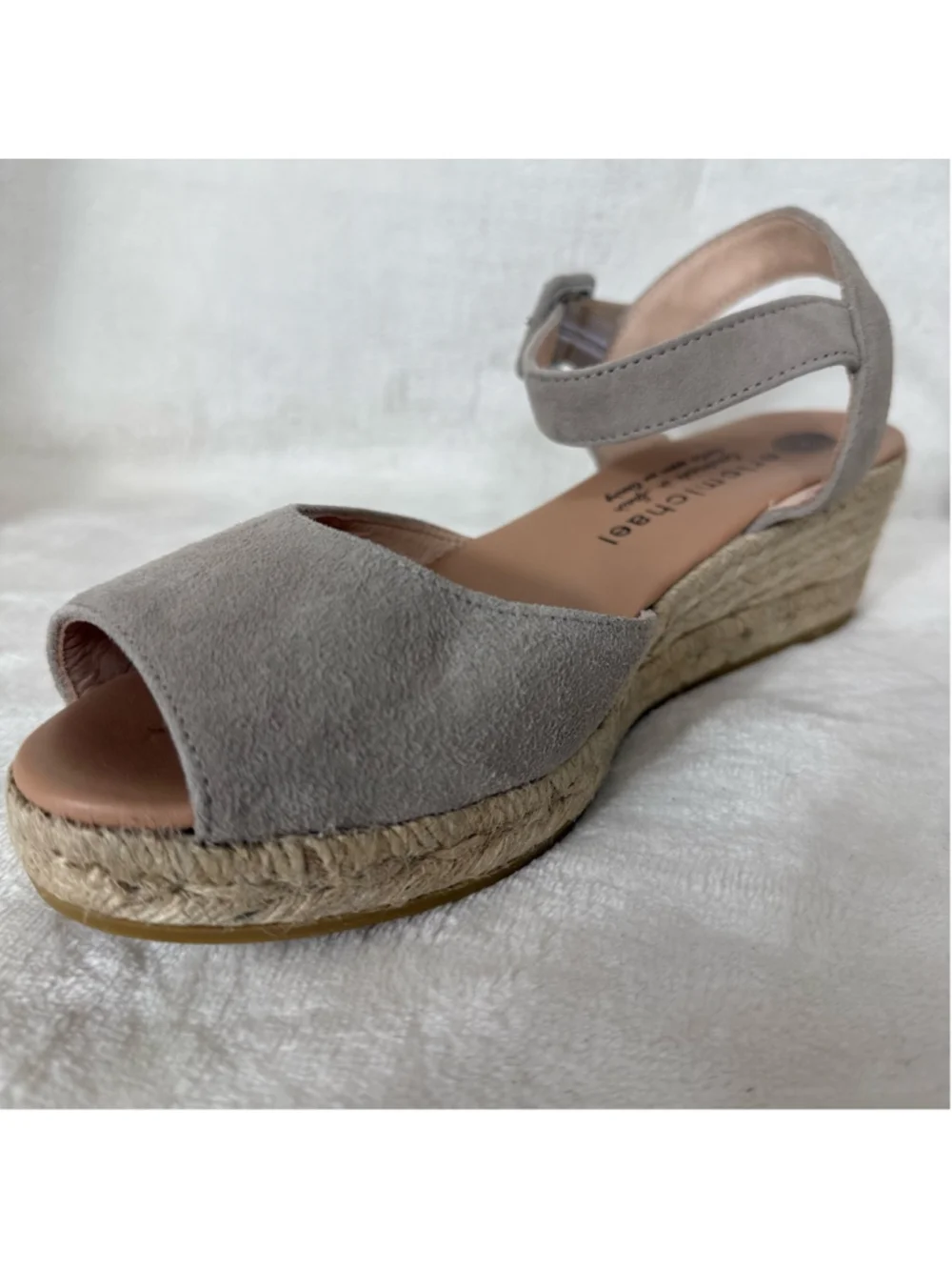 Women's Eric Michael Beige Suede Espadrille Summer Dress Wedges Size 6.5